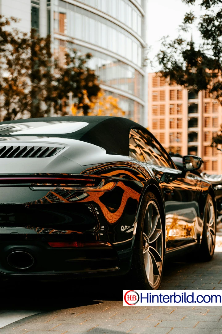 Schwarzer Porsche - Hintergrundbild