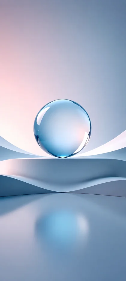 Transparente Glaskugel auf sanften blauen Wellen mit Spiegelung und hellem Pastellhintergrund als vertikales Handy Wallpaper