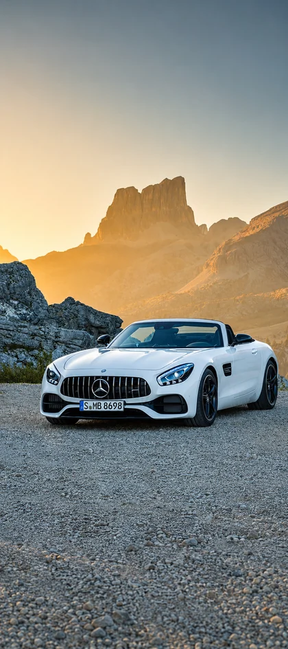weißer mercedes amg gt vor berglandschaft bei sonnenuntergang als auto hintergrundbilder und kostenlose hintergrundbilder 4k für iphone.