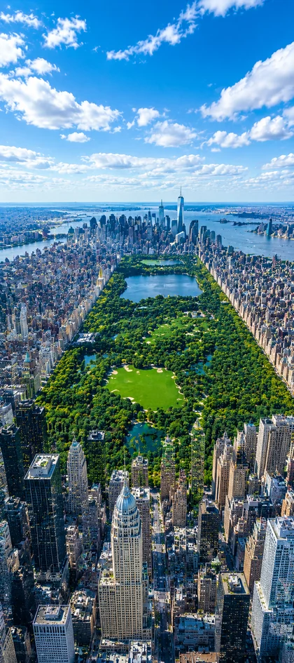 New York Wallpapers 4K mit Central Park, Manhattan Skyline und One World Trade Center aus der Vogelperspektive