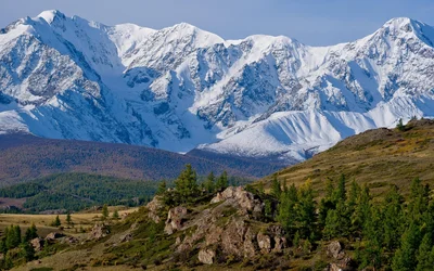 Verschneite Berge und Winterlandschaft – Kostenloses HD & 4K Hintergrundbild